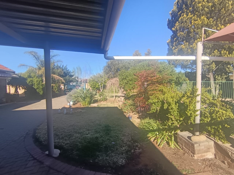 4 Bedroom Property for Sale in Hadison Park Northern Cape